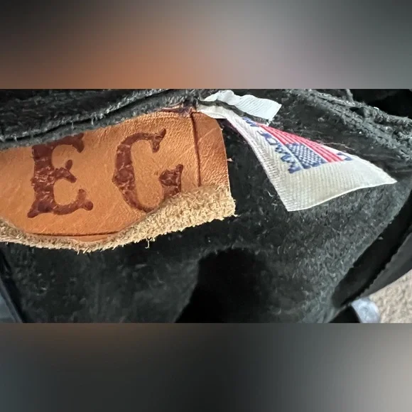 Stylish Black All Leather Backpack - Picture 3 of 4